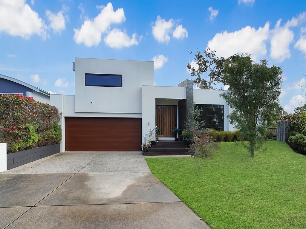 Port Fairy 3 Bedroom Elegant living in an exclusive setting