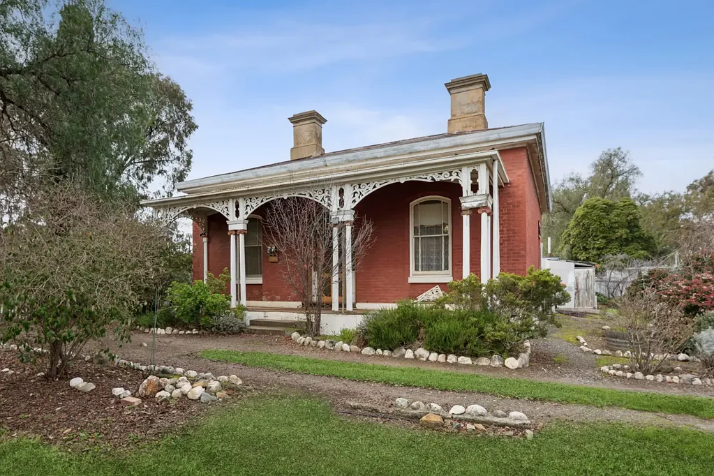 Golden Square 4ਬੈੱਡਰੂਮ Character and Endless Potential at Belle Vue (Lisle) House 1864