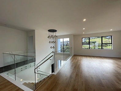 Luxury 5-Bedroom, 3-Bathroom House in Orewa