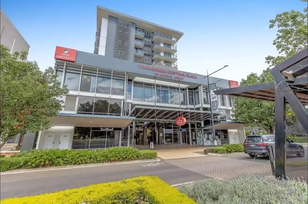 Toowoomba City 3房 市中心双钥匙公寓 互联设计 俯瞰公园 全新装修 现代厨房 高收益潜力 精英设施 Dual-Key Gold in the CBD - Live In, Rent Out, or Maximise Double Income!