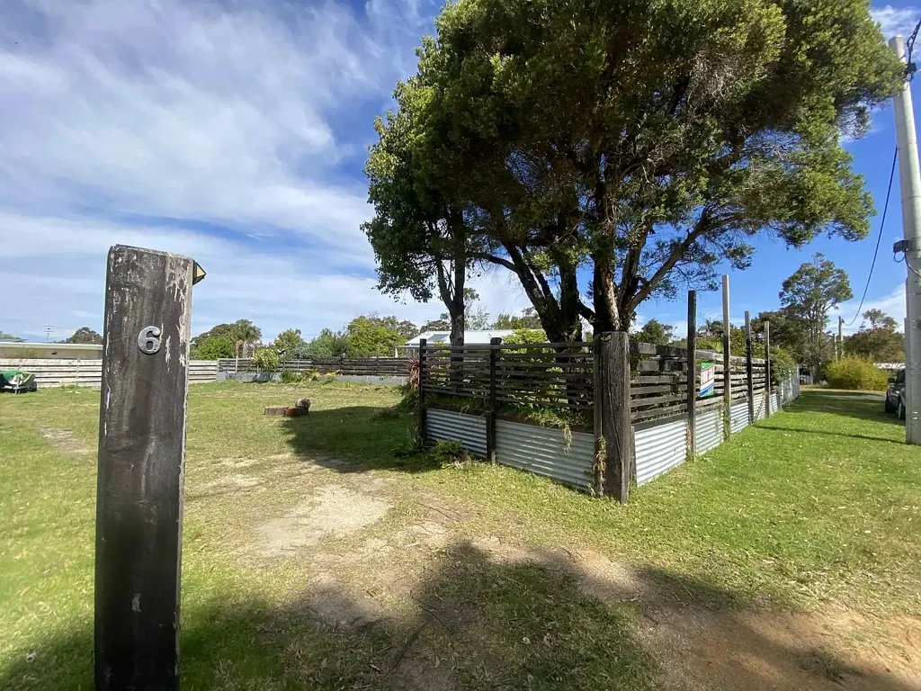 Mallacoota Positioned 1.2km from Bastion Beach!