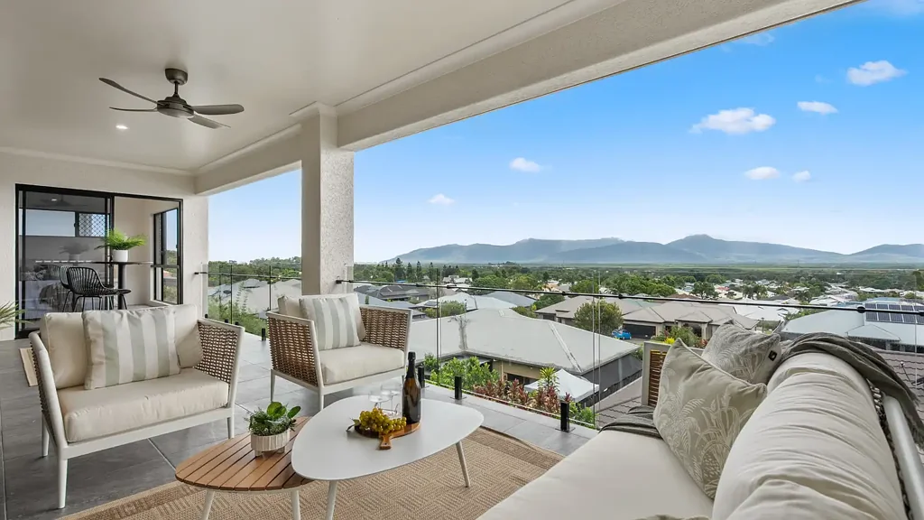 Mount Sheridan 4房  Brand New, Breathtaking Views & Bonus Self Contained Flat!