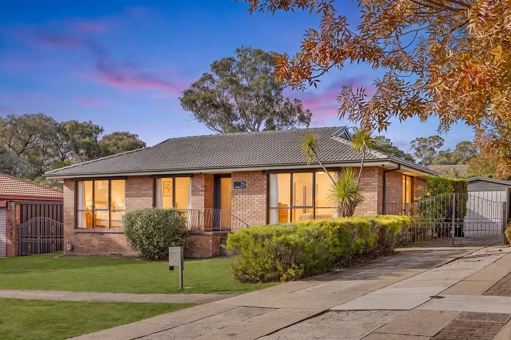 73 Sternberg Crescent, Wanniassa, ACT 2903