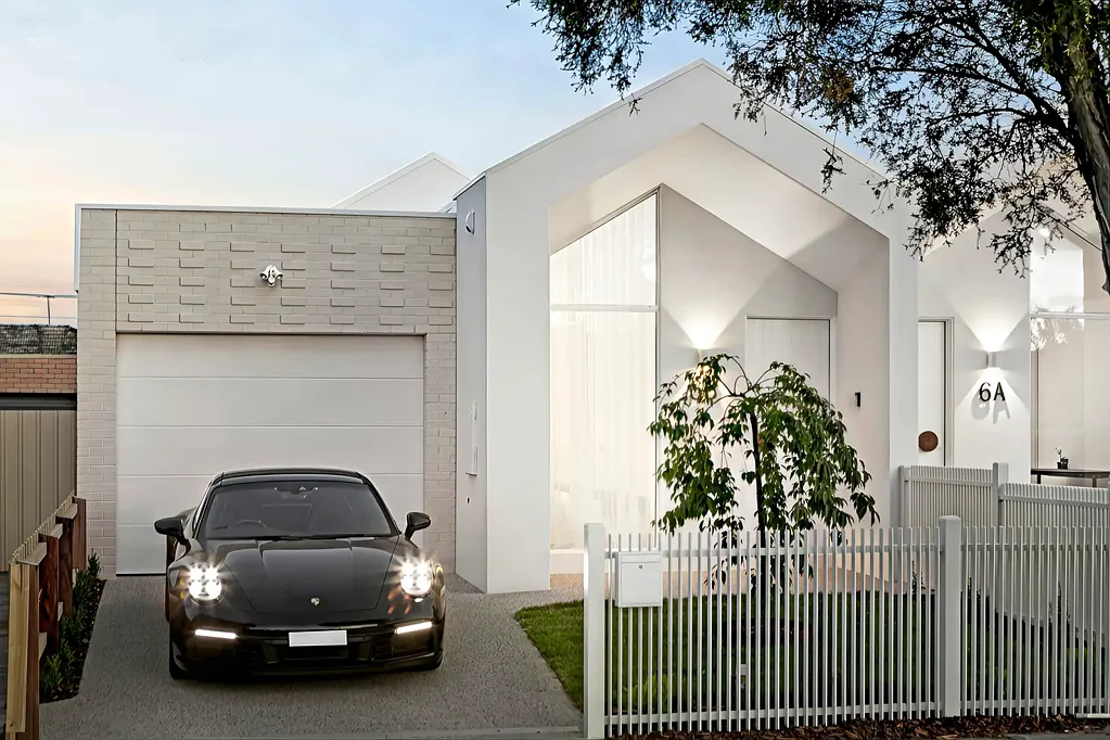 Fawkner 4غرفة نوم A Distinguished Family Home in the Heart of Fawkner