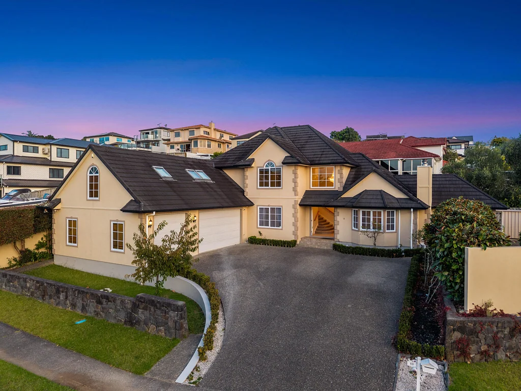 13 The Enclave, Totara Heights, Manukau City, Auckland