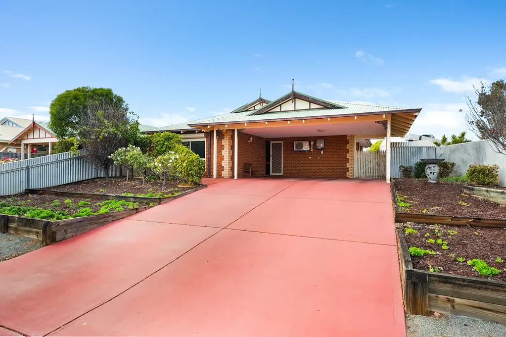 27A Paddington Drive, Hannans, WA 6430