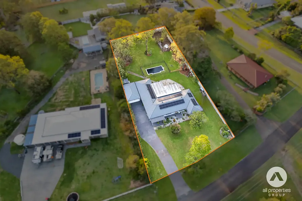 Gleneagle 5ਬੈੱਡਰੂਮ Space, Comfort & Lifestyle in Country Club Estate on a Massive 2,523 sqm Block