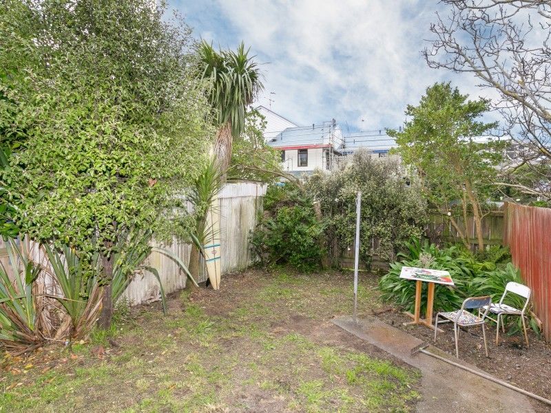 20 Luxford Street, Berhampore, Wellington, 2 Schlafzimmer, 1 Badezimmer