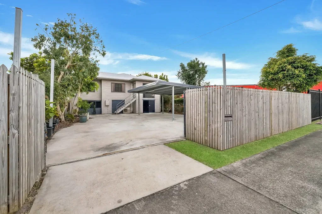 Mackay 3ਬੈੱਡਰੂਮ High-Set House in the Middle of Town