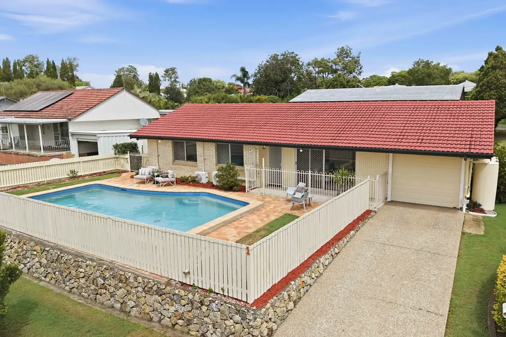 1 BOODERA Street, Oxley, QLD 4075