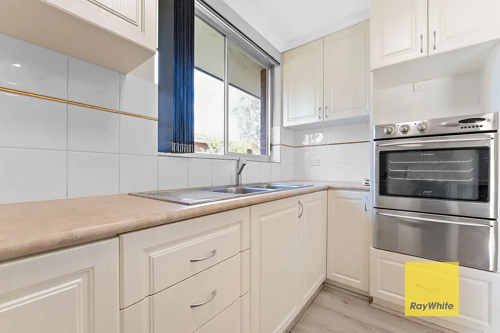 Quiet & Convenient in Camillo