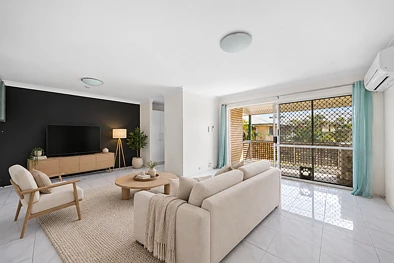 St Lucia 2房 St Lucia Green 宽敞顶层公寓 Spacious Top-Floor Apartment in St Lucia Green
