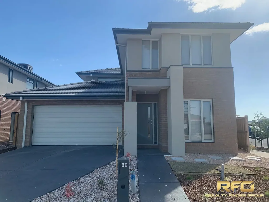 4 Bedrooms Family Home!