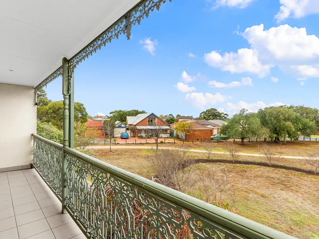 Wyndham Vale 3房 公园正对低维护后院 三卧套房步入式衣帽间 全屋地暖双车库 步行至购物中心 Comfort & Convenience by the Park