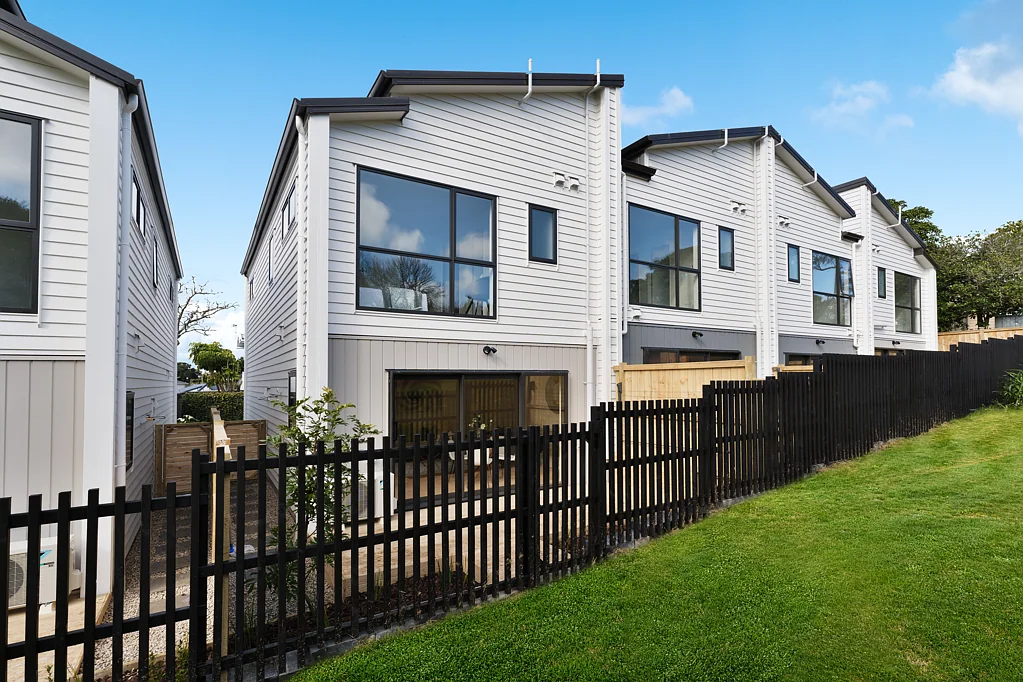 Te Atatu South 3房  Move In Ready Open Home Sat/Sun 11:30-12:00Pm