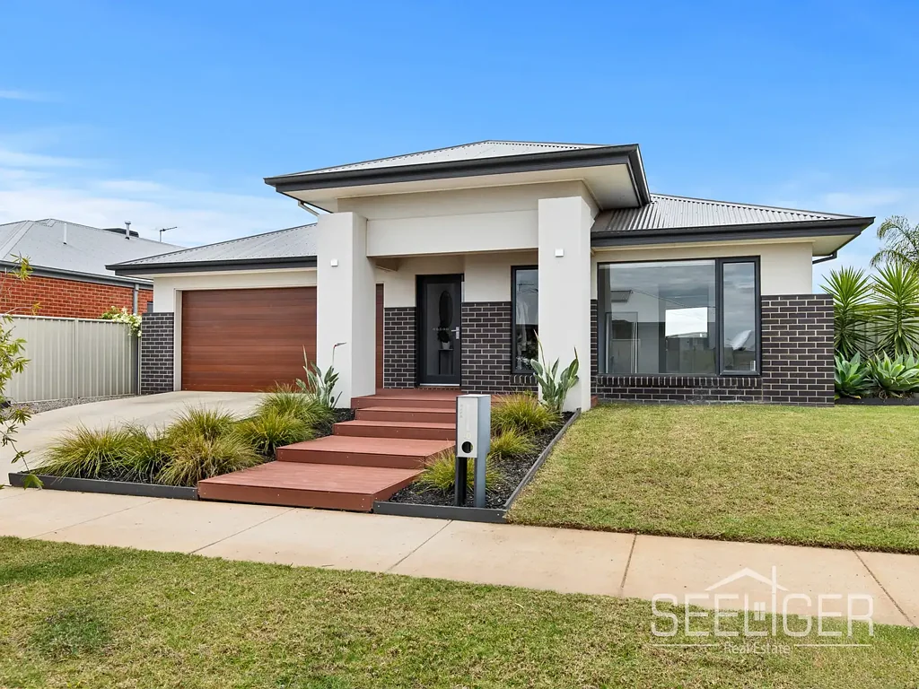 Spacious 4-Bedroom Family Home in Prime Yarrawonga Location