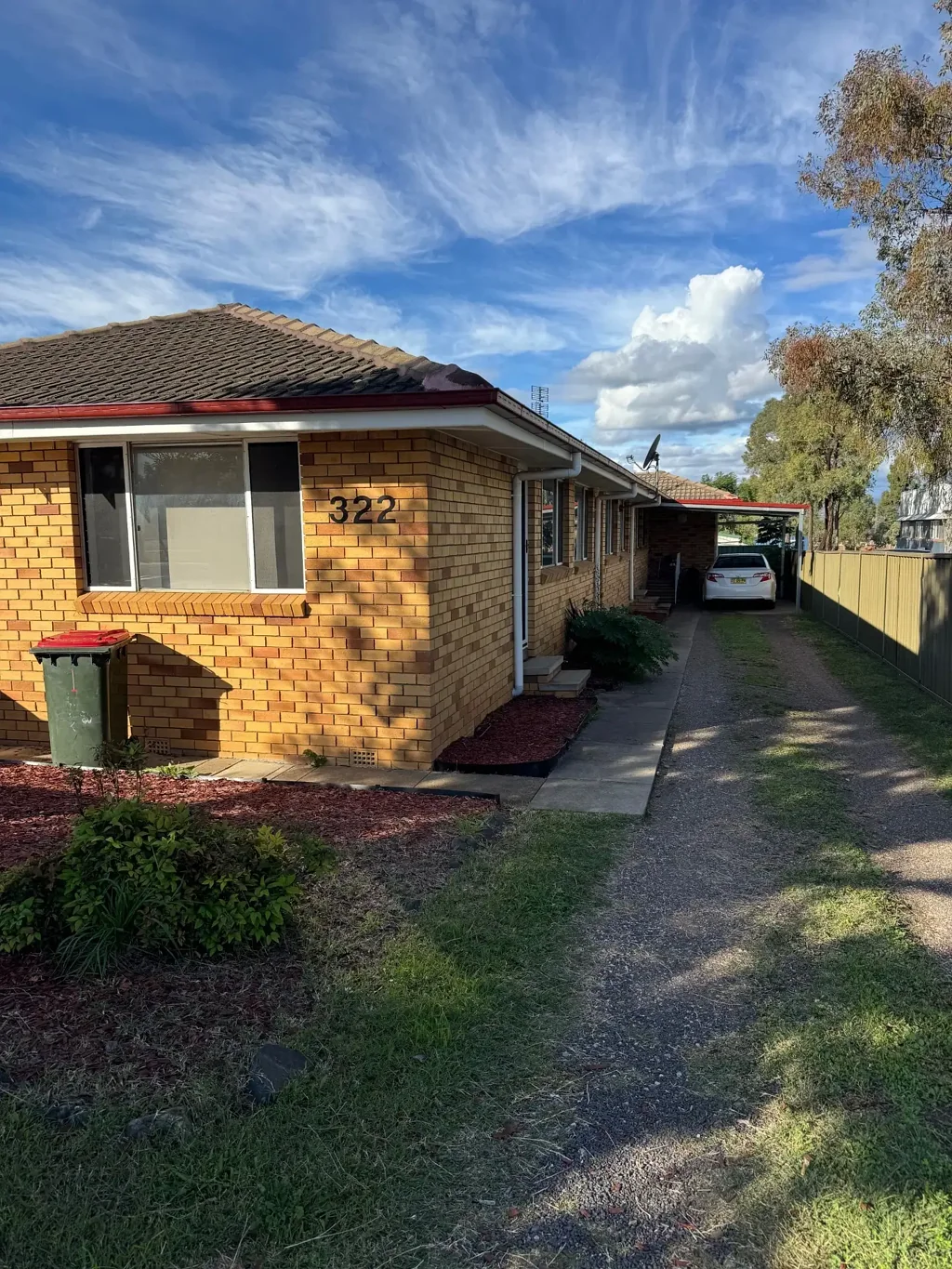 Tamworth 5房  OUTSTANDING INVESTMENT OPPORTUNITY - RENOVATED BLOCK OF 4 UNITS