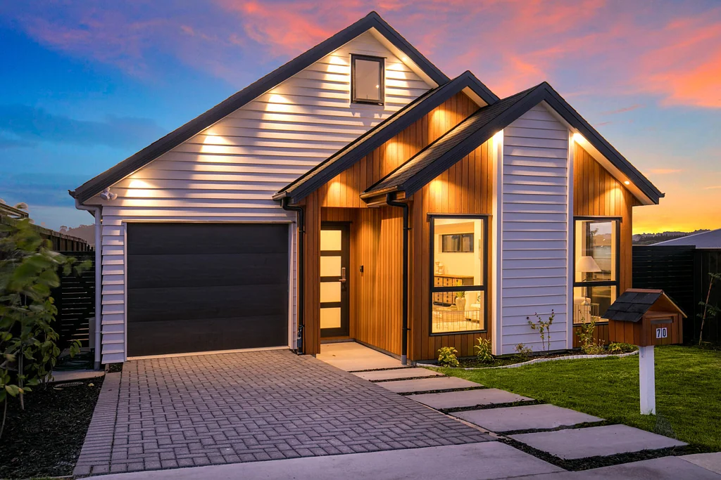 Milldale 3Moenga Sunlit sophistication with versatile space