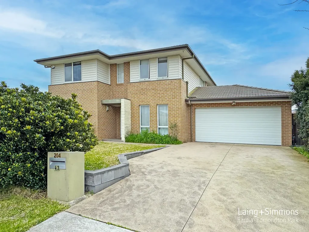 Spacious Modern 5-Bedroom Family Home