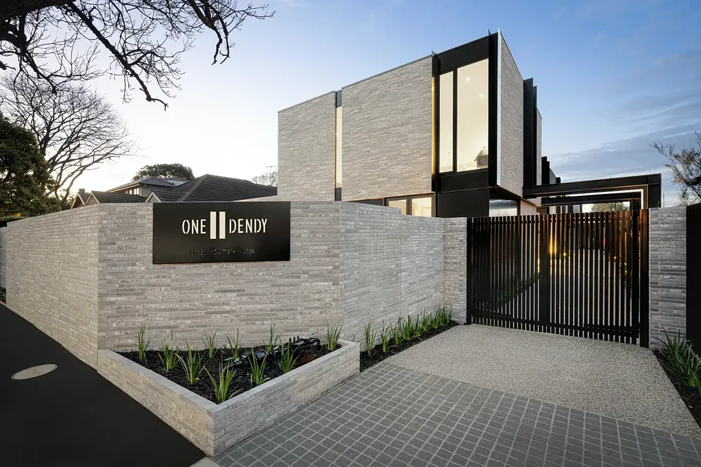 Brighton 4Habitaciones Low Maintenance Gated Luxury Defined by Architectural Brilliance
