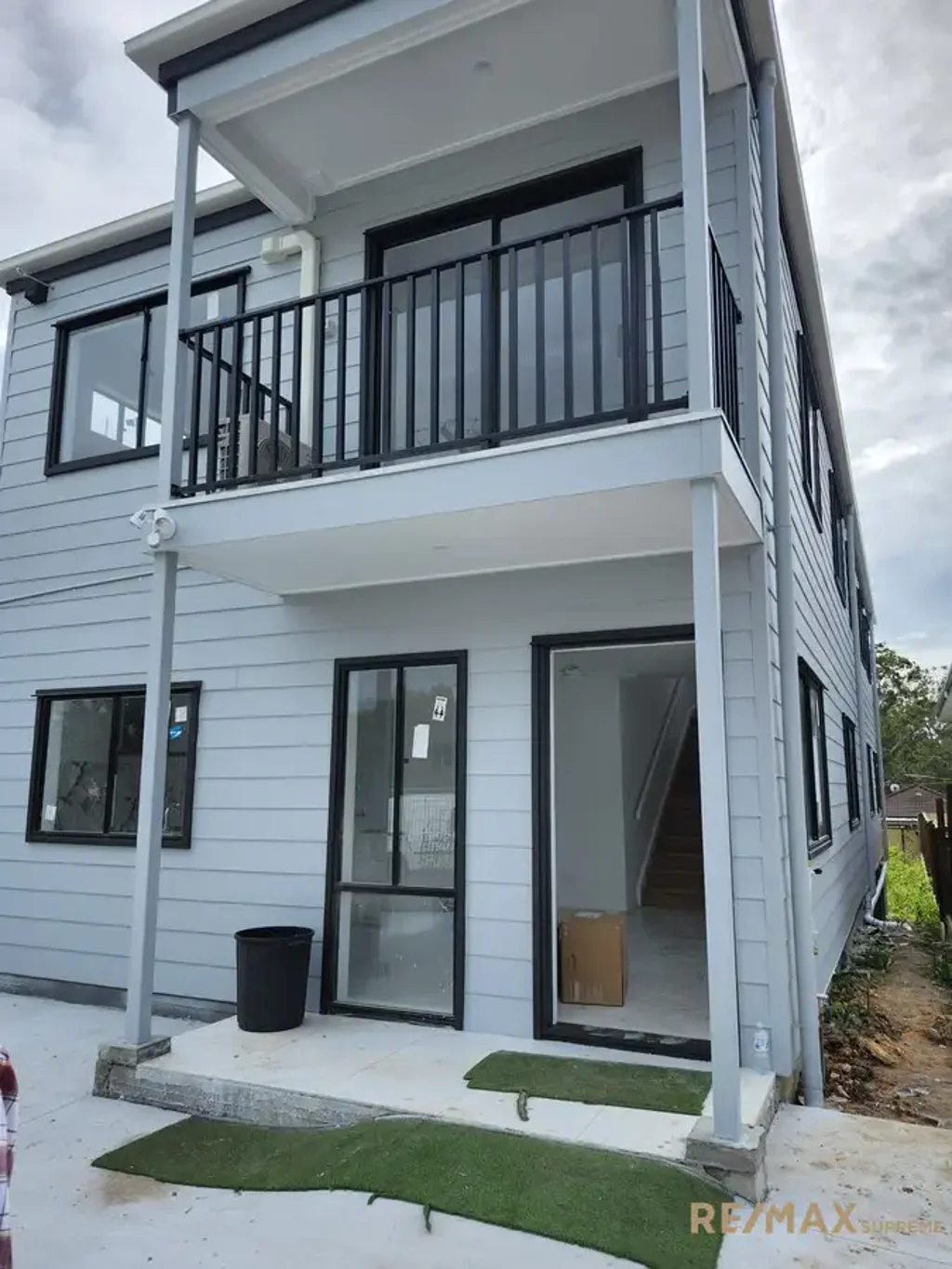 Acacia Ridge 5房 高租金回报，每周 $2,200，年总收益率 8%。全新寄宿公寓，距离购物中心 100 米。 High Rental $2,200/week returning 8% gross p.a. Brand New Rooming Accommodation 100m to Shopping Centre