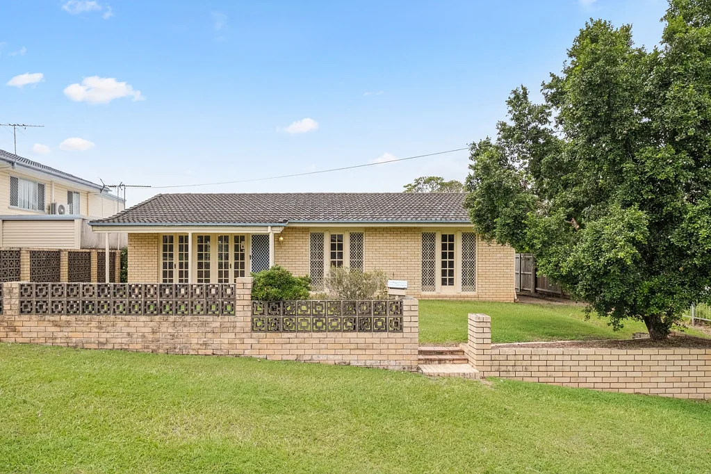 13 Penambul Crescent, Ferny Hills, QLD 4055