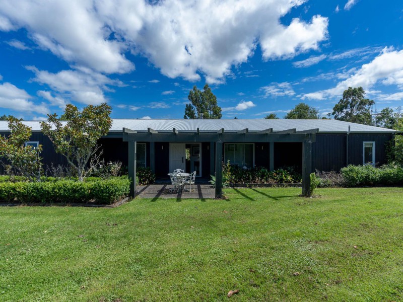 1 Holden Way, Fitzherbert, Palmerston North, 3 rūma, 3 rūma horoi