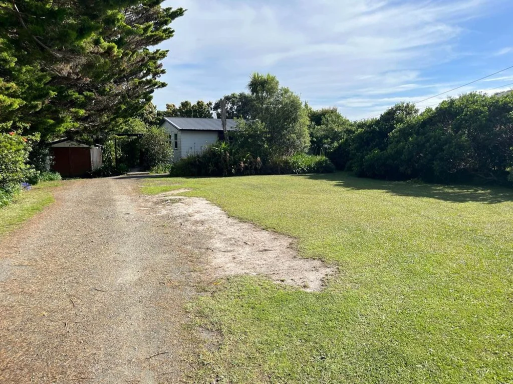 Army Bay 2房  Expansive Coastal Living on 1,181sqm