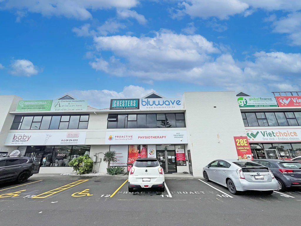 Manukau MAJOR MANUKAU EXPOSURE