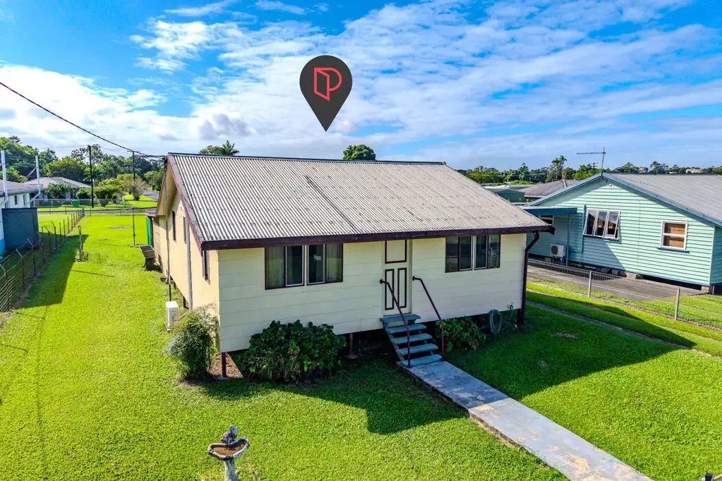 South Innisfail 3房  Renovator’s Cottage on a Massive Double Block in South Innisfail
