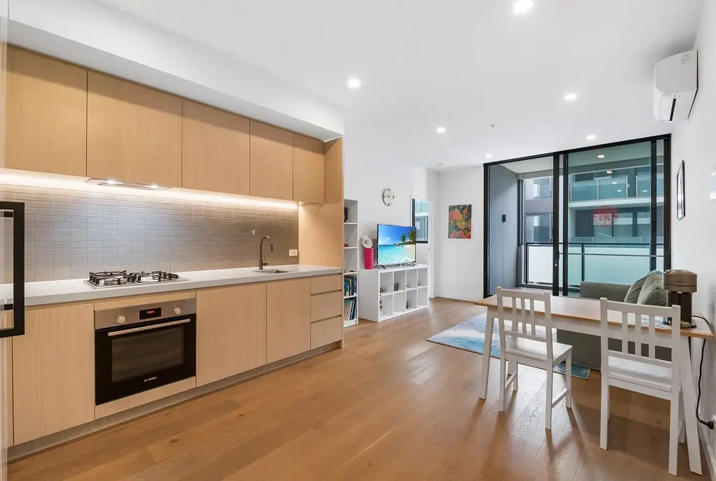 Clayton South 2ਬੈੱਡਰੂਮ Stylish, Light-Filled Living in the Heart of Clayton