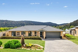15 Henderson Place, Lithgow