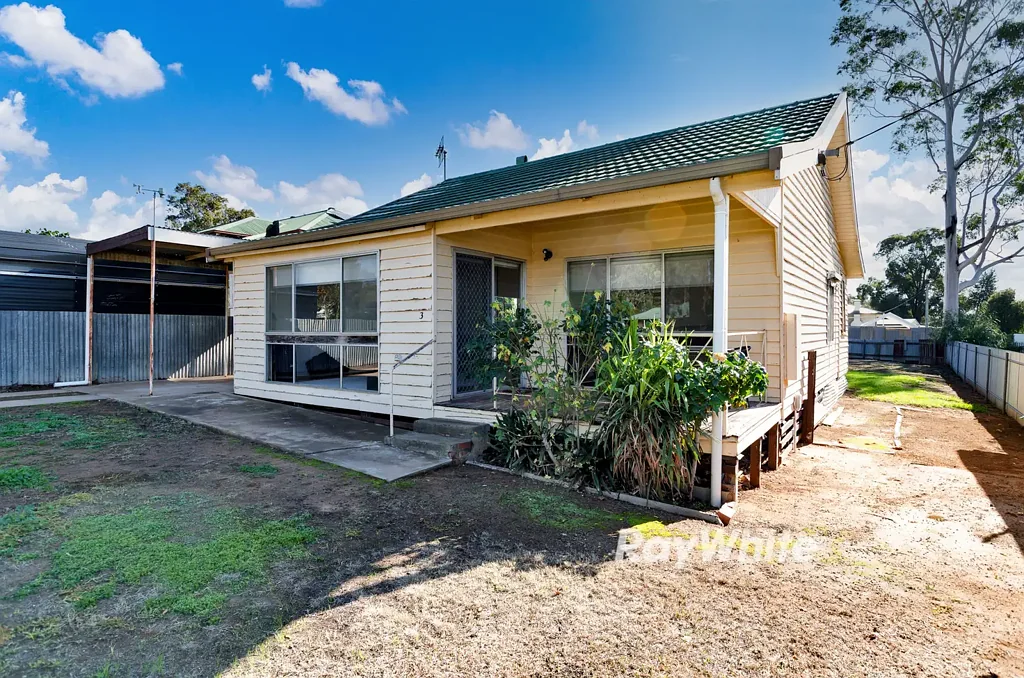 Ouyen 3ห้องนอน Convenient location & secure lease!