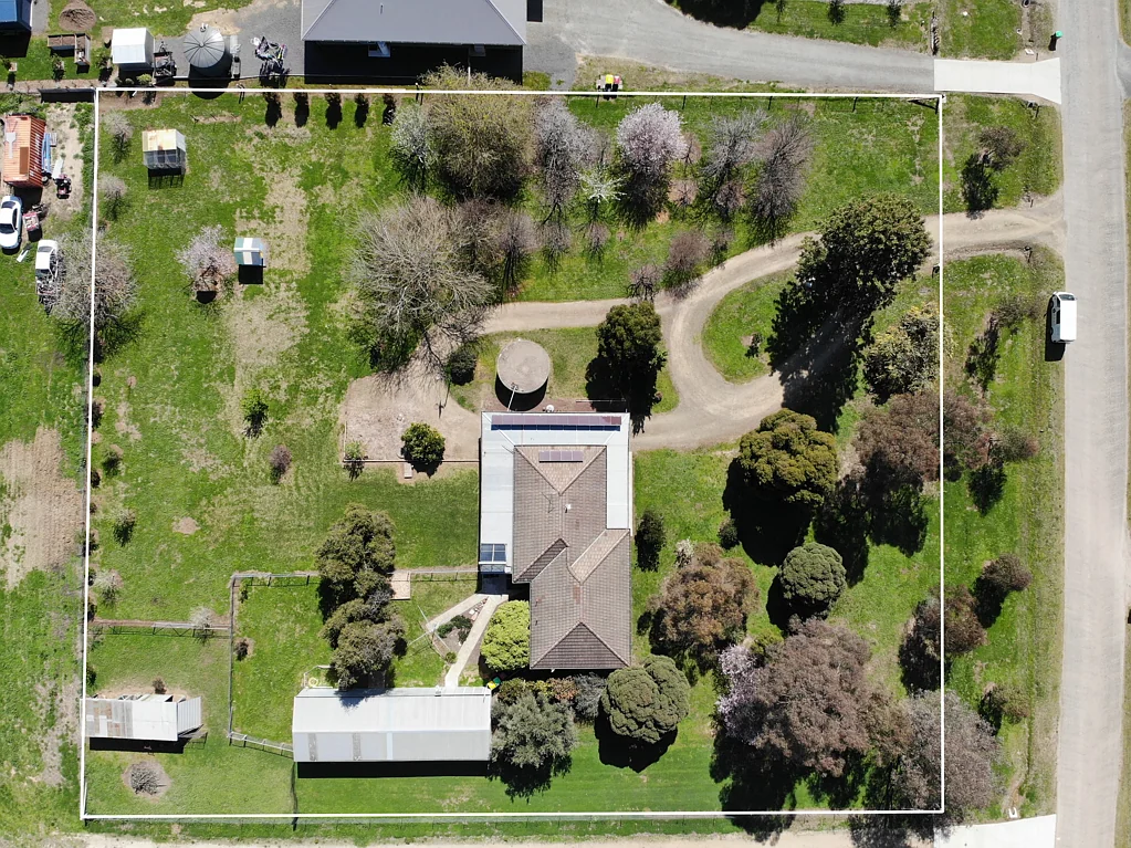 17 ELY STREET, Oxley, VIC 3678
