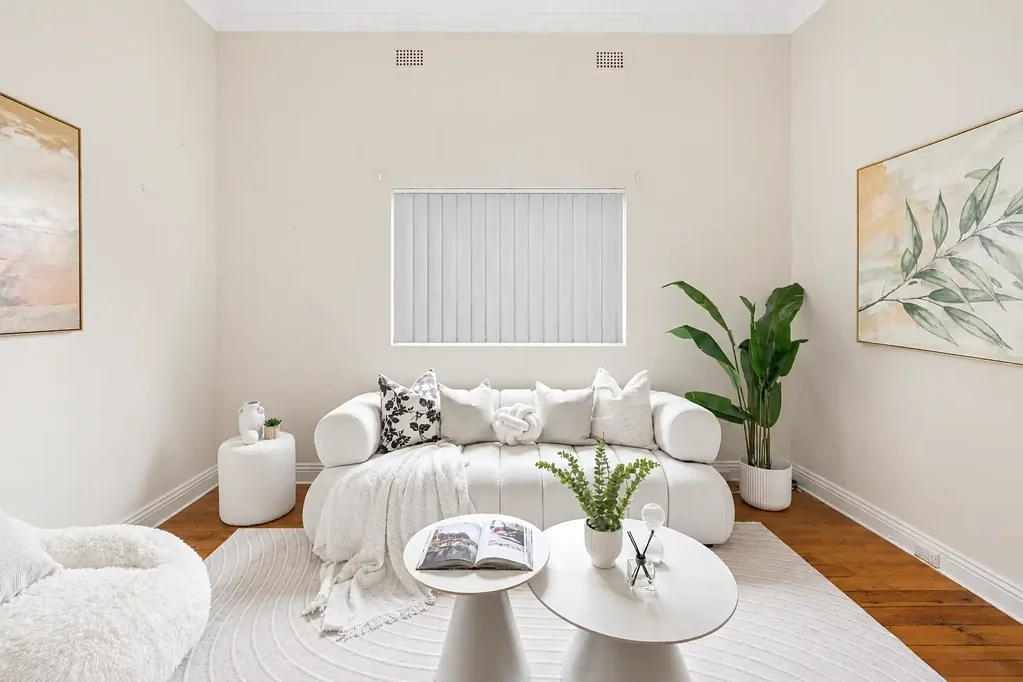 Marrickville 3房 未来潜力无限，双街临近的绝佳机会 Opportunity for Future Potential with Two Street Access