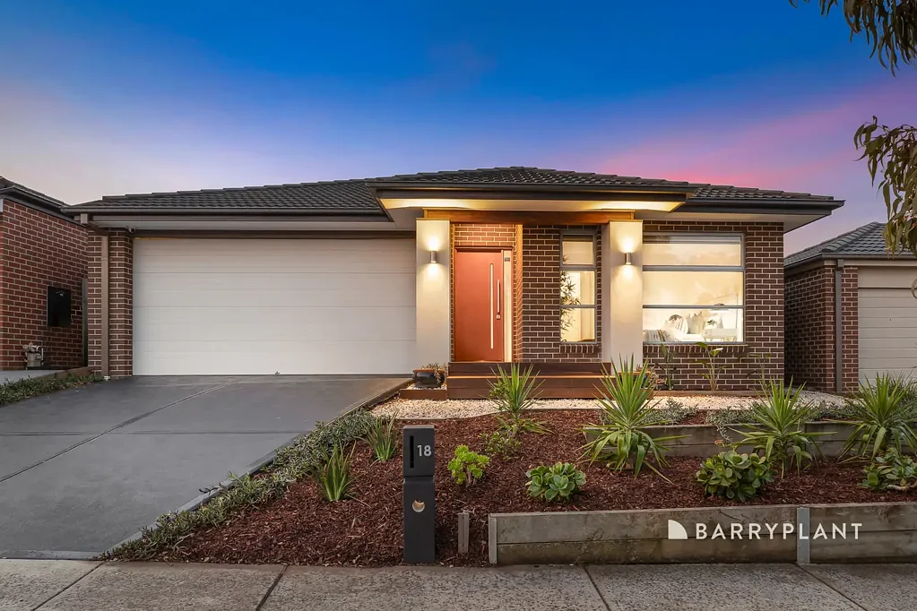 18 Nixon Drive, Berwick, VIC 3806