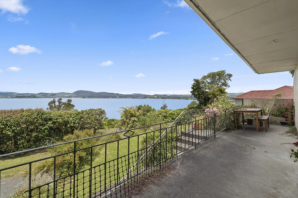 186 Kawaha Point Road, Kawaha Point, Rotorua, Bay of Plenty