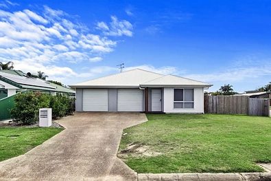 Urangan 2chambre Easy-Care Duplex with Thoughtful Accessible Features