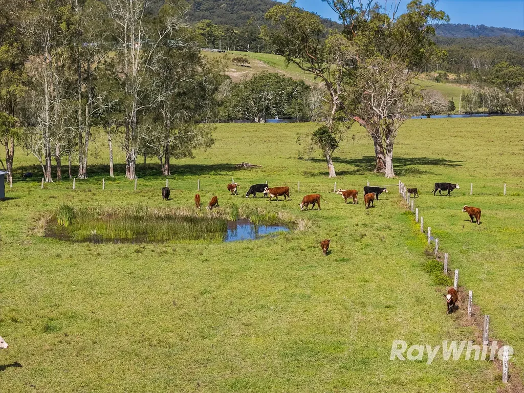 Bulahdelah Size, Location and the Myall River