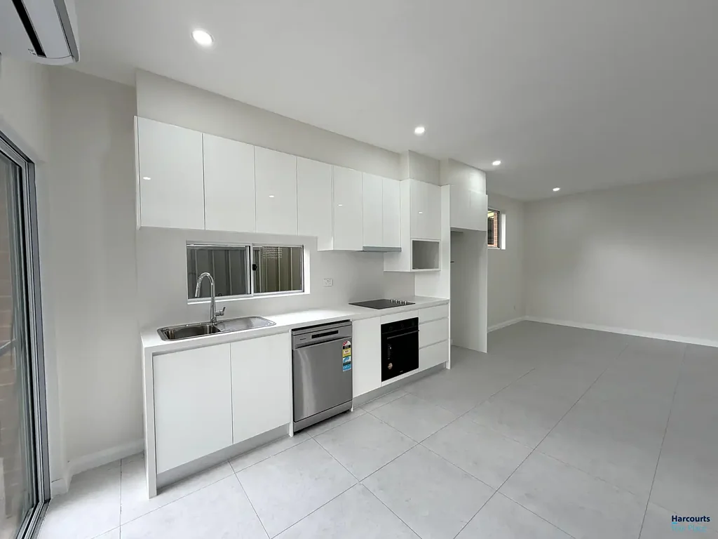 BRAND NEW 2 BEDROOM GRANNY FLAT - MODERN, BRIGHT & READY TO MOVE IN!