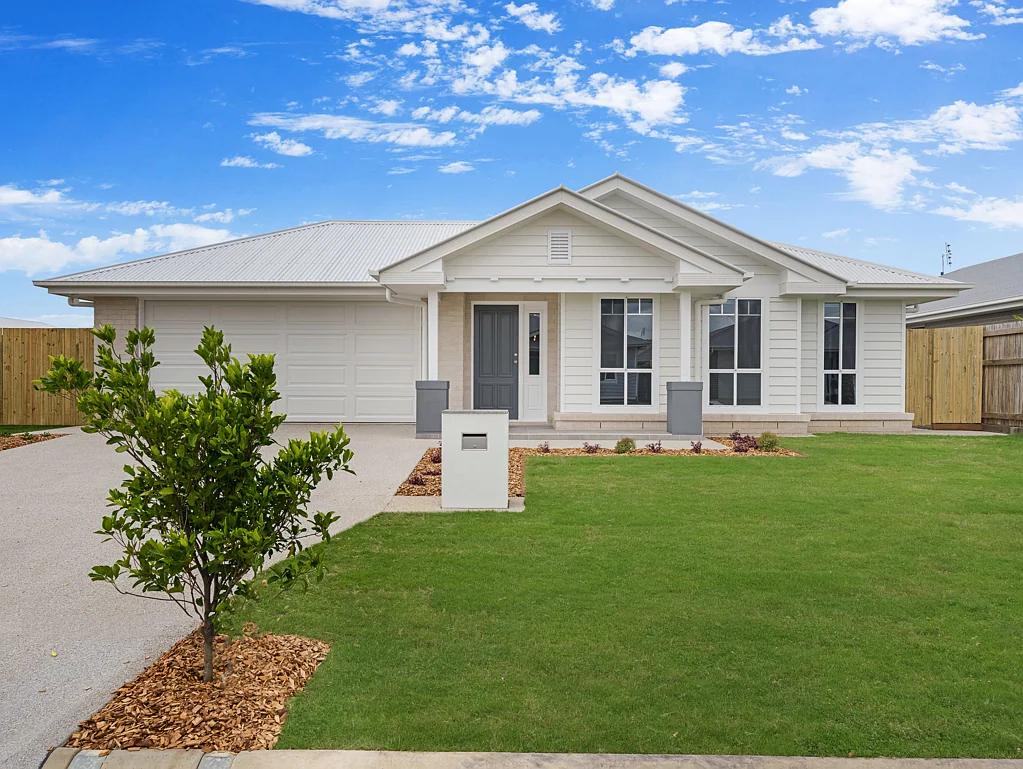 5 Lucinda Way, Eli Waters, QLD 4655