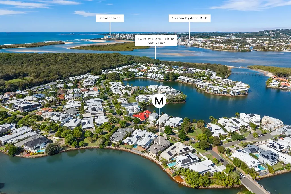 Twin Waters 4બેડરૂમ North-Facing Waterfront Luxury in Twin Waters