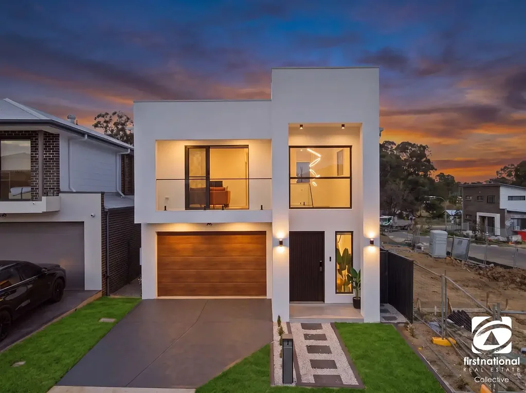 Austral 5房 定制设计家庭住宅，全屋奢华装修 Custom-Designed Family Living with Premium Finishes Throughout