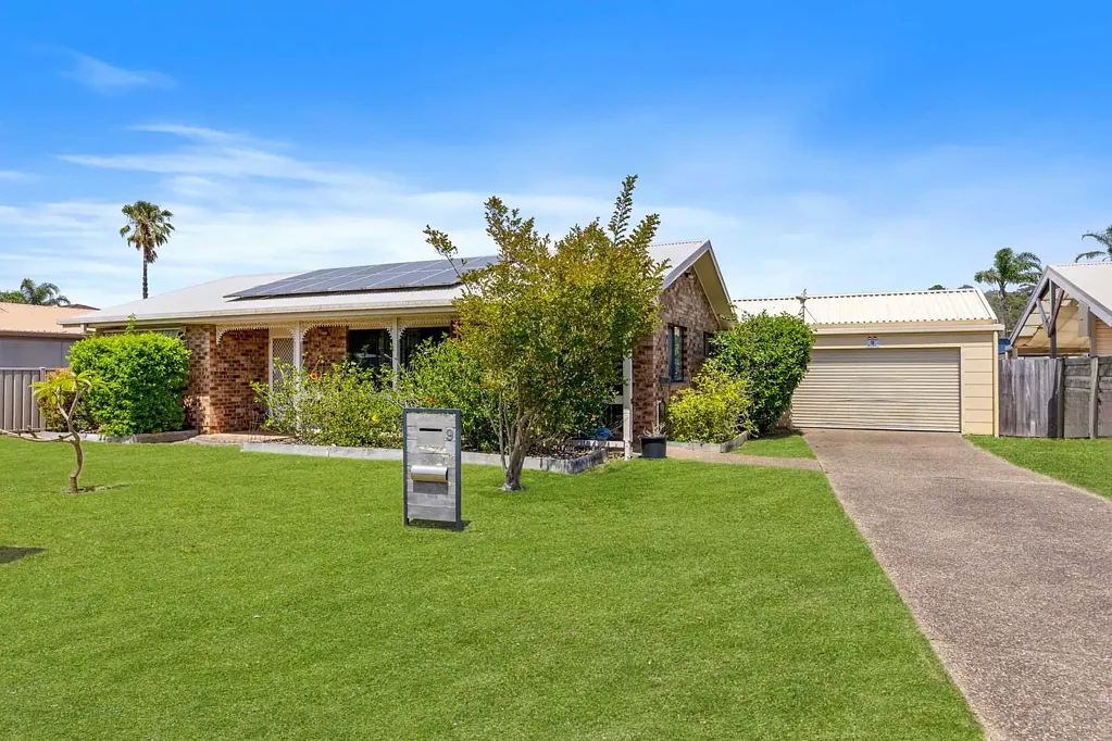 9 Blue Gum Parade, Maloneys Beach, NSW 2536
