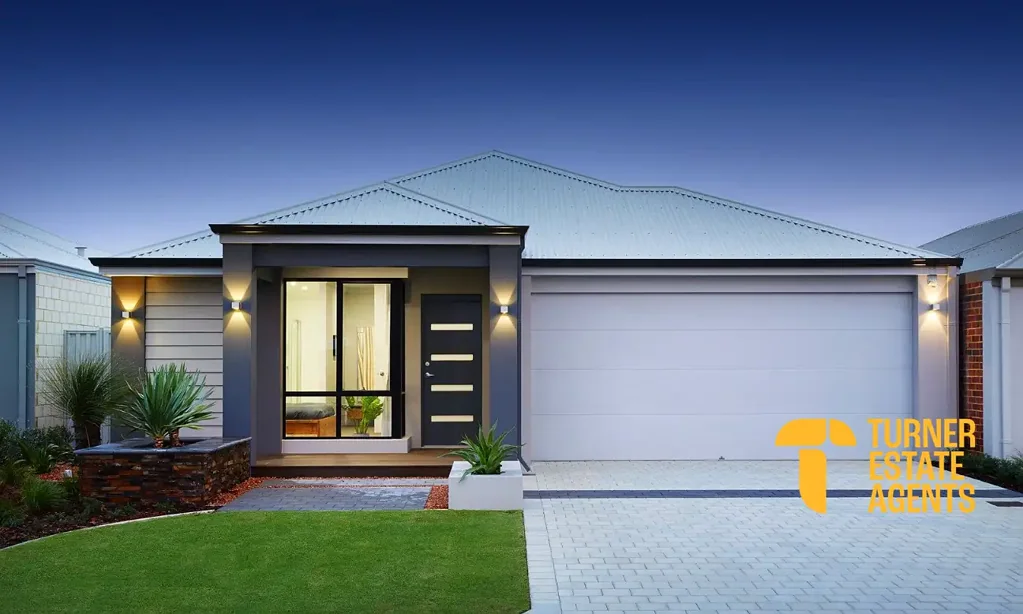 Stunning Ex Display Home in The Glades Estate