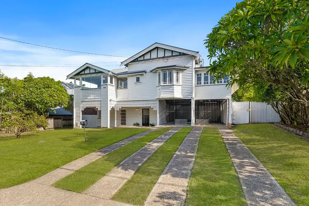 42 Leslie Street, Bardon, QLD 4065