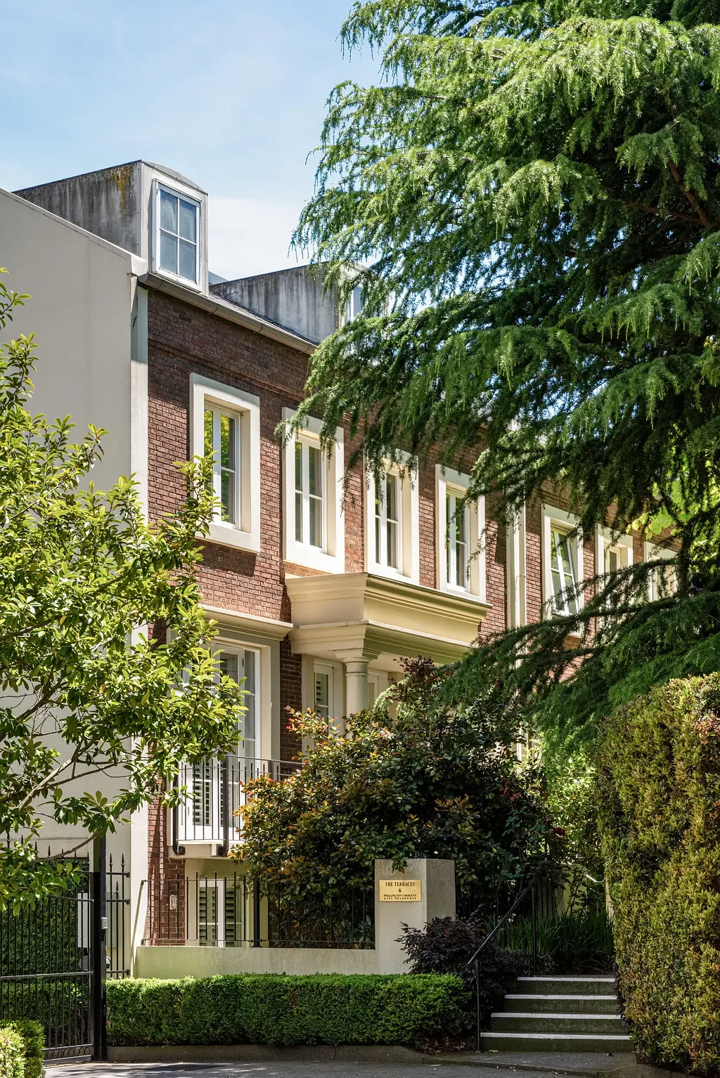 Prestigious East Melbourne Living - 6-Month Lease Available