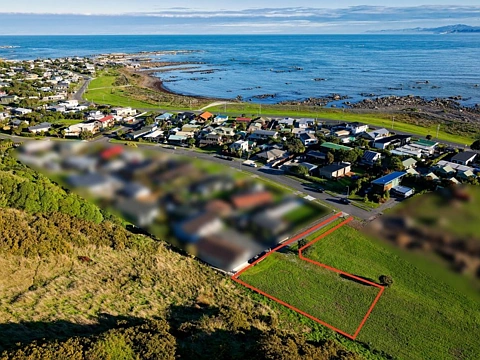 Kaikoura  Prime 994sqm Section  - South Bay Location