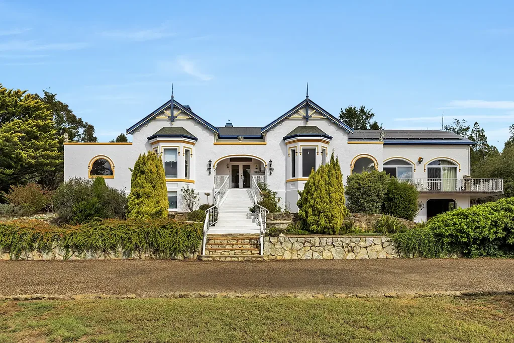 15 McDonald Avenue, Cooma, NSW 2630