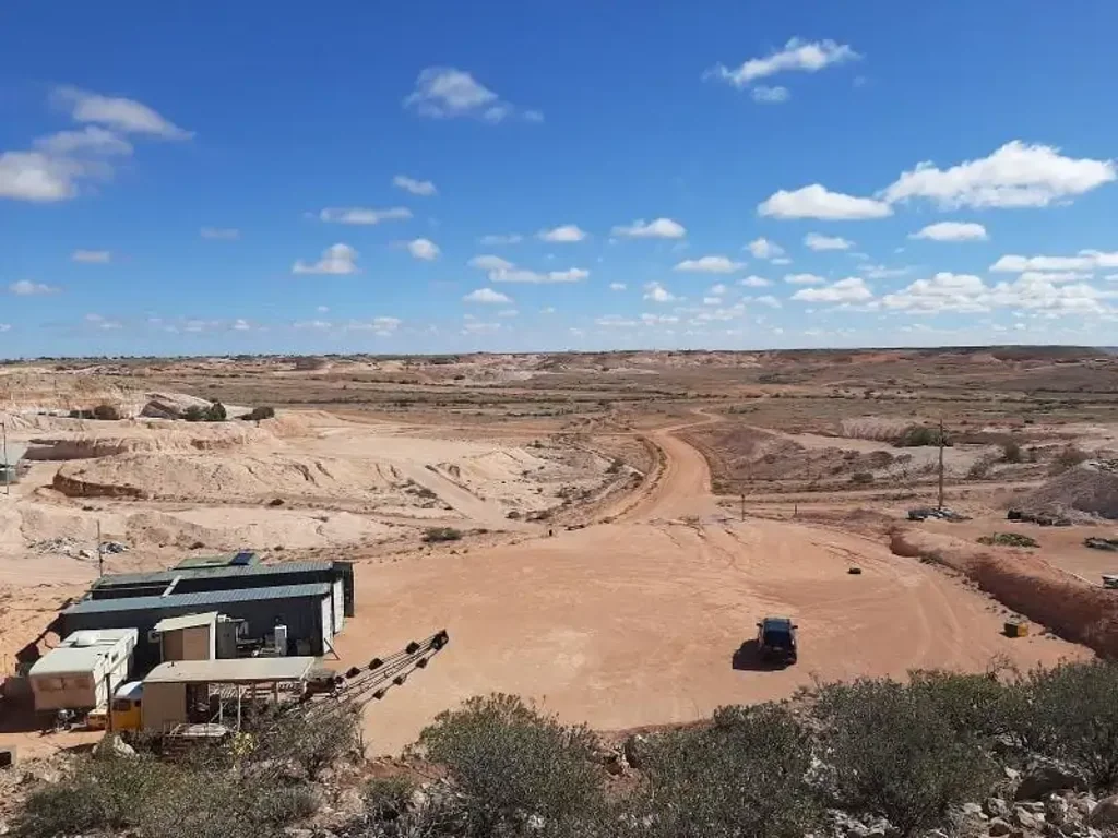 Coober Pedy CLIFF TOP VIEWS AND SPECTACULAR SUNSETS